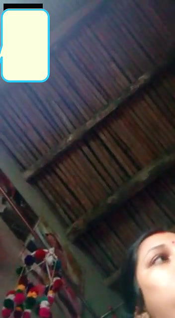 Sexy Bhabhi boob show on video call