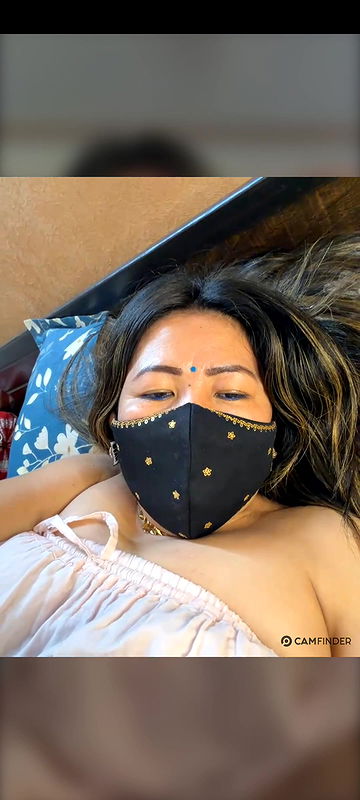 88pink bed par late ke boobs show nepali randi bhabhi