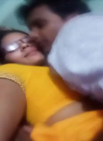 saree uthake bhabhi ko choda