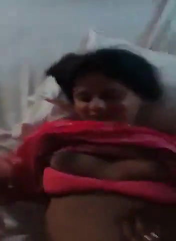 choti chcuhe dabate hue chudai kri