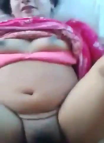 choti chcuhe dabate hue chudai kri