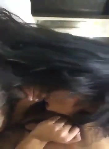 lambi bal wali ladki ne lund chusi