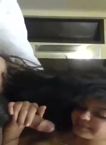 lambi bal wali ladki ne lund chusi