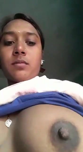 shalwar uthake asset dikhayi