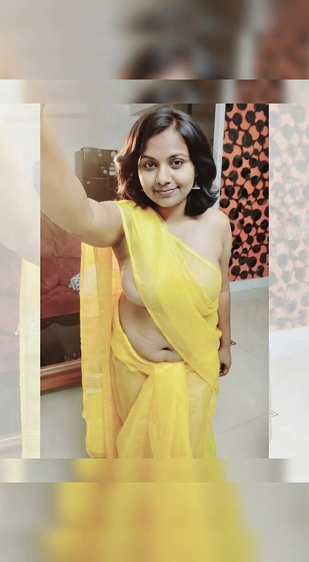 Tamil Bhabhi Giving Blowjob