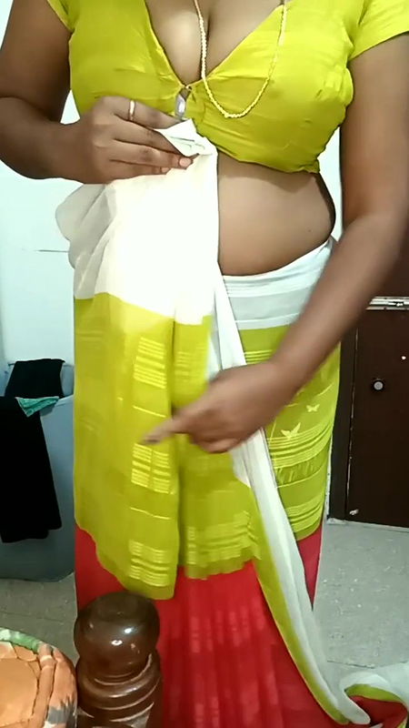 Chinnima143 hot saree