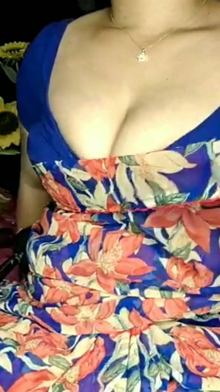 Shreya8999 Webcam Show