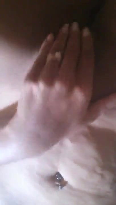 Sexy hot aunty fingering her nude pussy