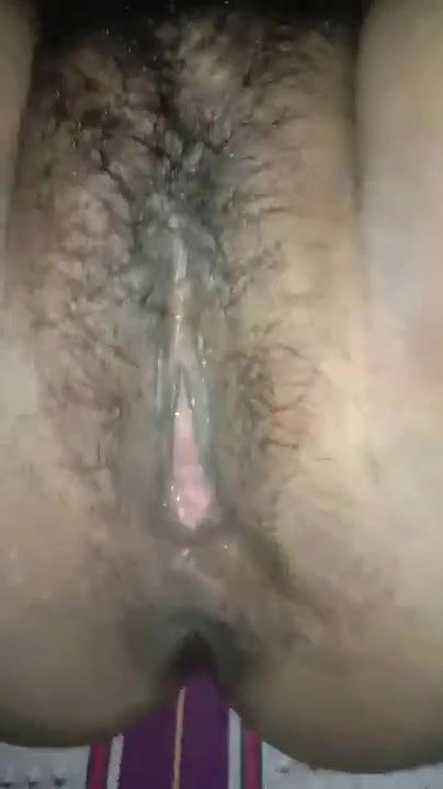 Hairy Indian pussy licking MMS video