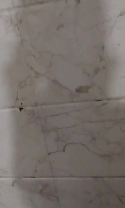 bathroom mein lund chuske maj diya