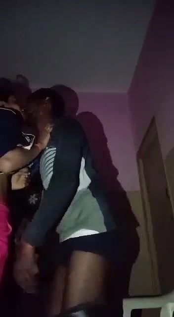 shallwar uthake chuche chusi