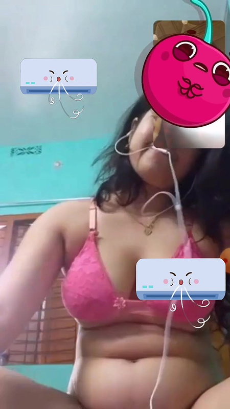 nude show by chubby girl
