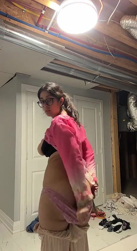 beautiful girl boobs showing