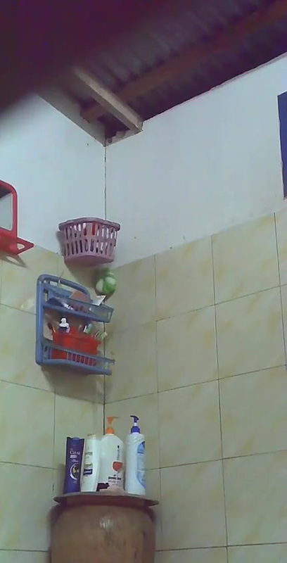 beautiful girl nude bathing