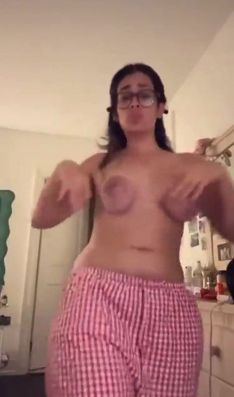 beautiful girl nude dancing boobs clips