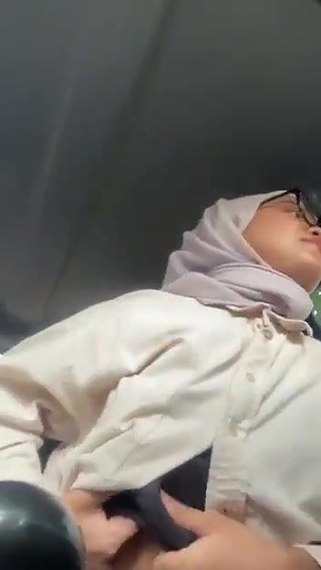 boobs show arabic girl