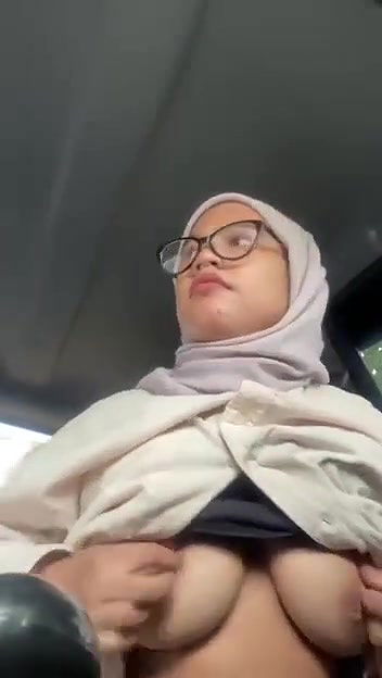 boobs show arabic girl