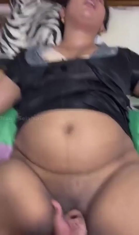 chubby wife pussy fingering