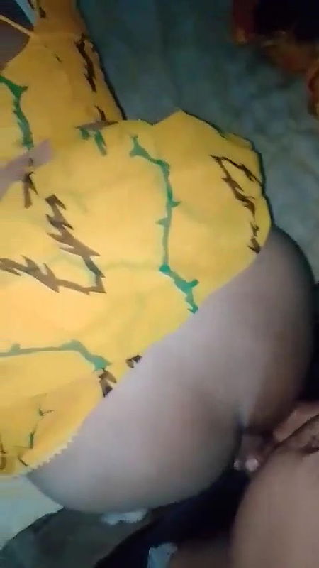 Gao Ki Aunty Ne Ghodi Ban Kar Apni Saree Utha Kar Apni Chut Chudawai