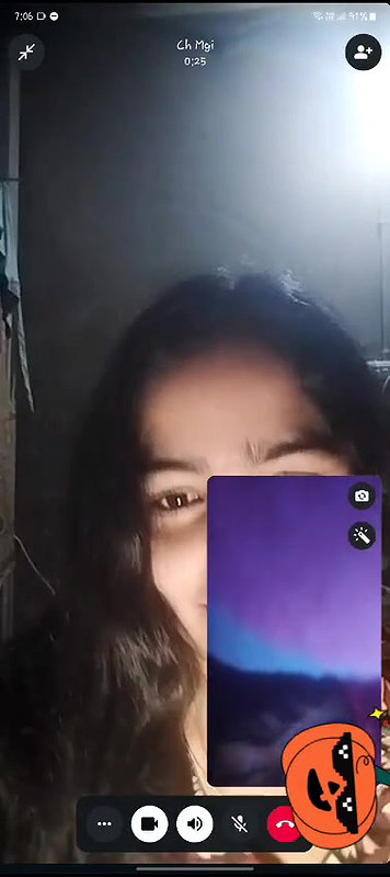 Beautiful Girlfriend Showing