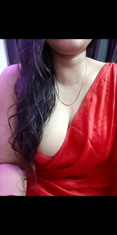 Red saree madam secret video call