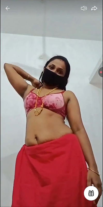 Theni housewife Priya live tempting talk with half nude