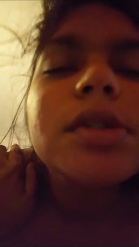 Choti Saali Ko Lund Chusa Chusa Kar Lund Ki Sawari Karwai