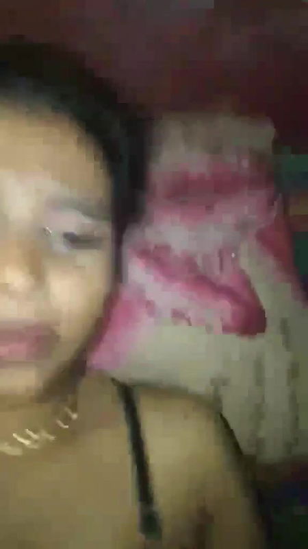 Dehati Bhabhi Ko Raat Me Dewar Ne Bed Par Patak Kar Choda Aur Video Banaya