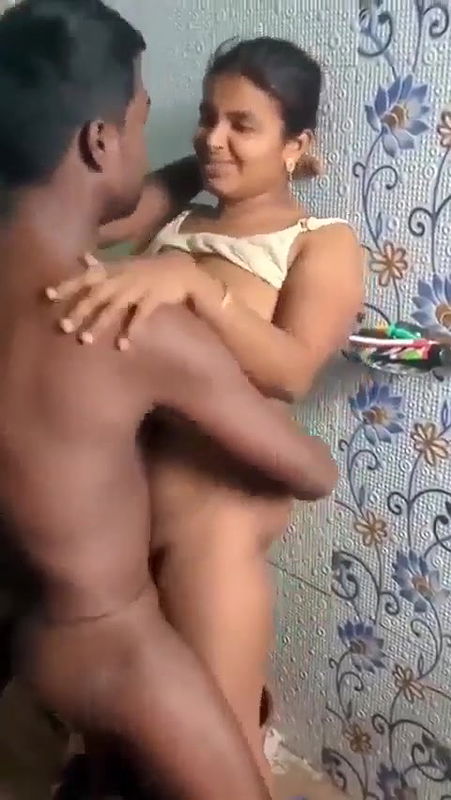 Dost Ki Bahan Ko Bathroom Me Khada Kar Ke Uski Jabarjast Chudai Ki