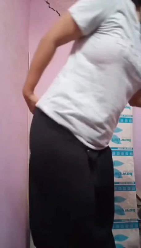 boobs and pussy showing aunty