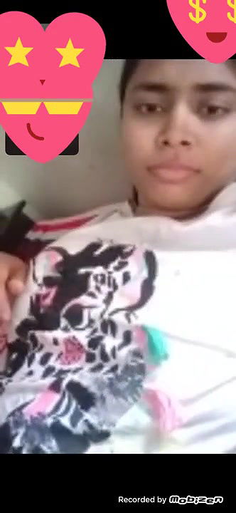 vc mein chuche dikhayi ladki ne