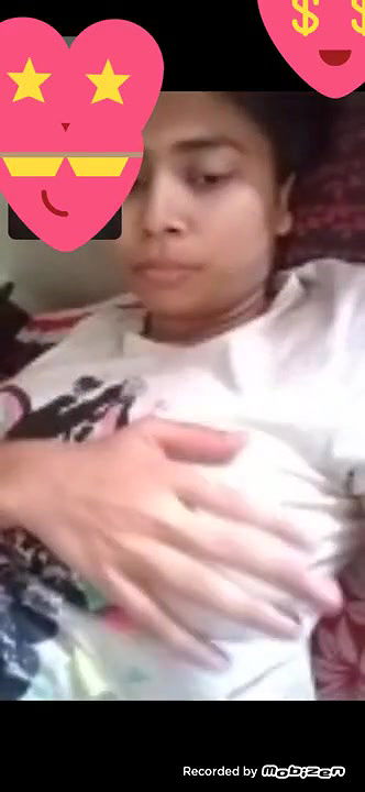 vc mein chuche dikhayi ladki ne