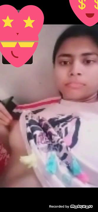 vc mein chuche dikhayi ladki ne