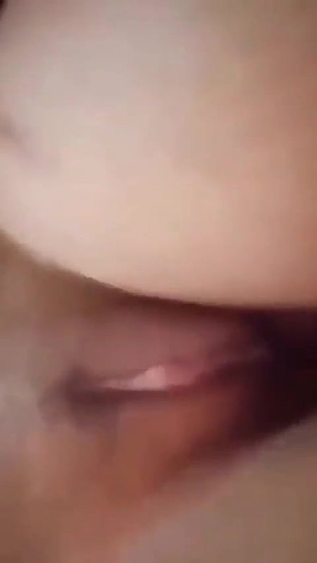 slim desi girl pussy rubbing