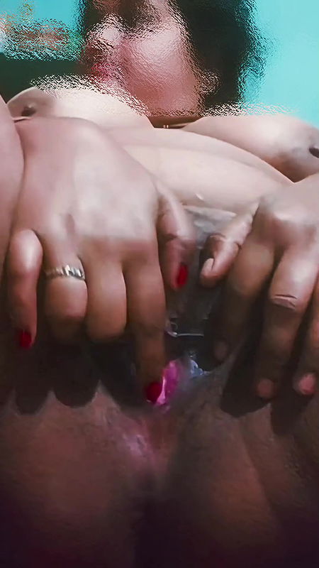 chubby wife pussy show