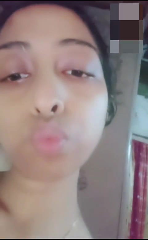 Bangladeshi Girl Showing Full Nude To Boyfriend In Video Call