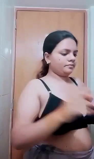 Bengali Tiktoker Showing Leaked