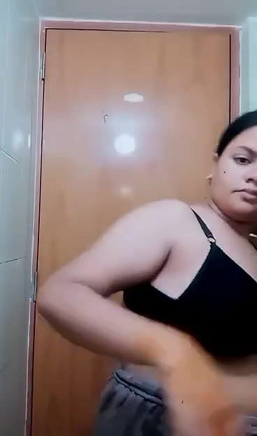 Bengali Tiktoker Showing Leaked