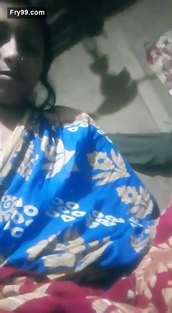 Village bhabhi wet pussy