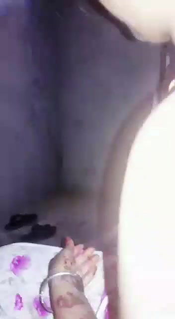 Experienced Desi wife fucking in front of cam