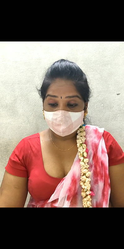 Red saree Tamli ponnu