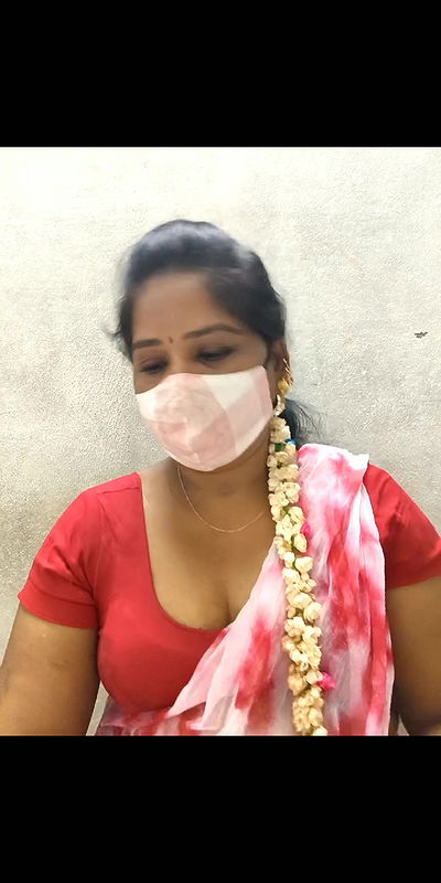 Red saree Tamli ponnu