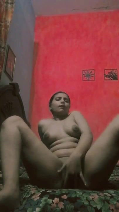 desi chubby girl pussy fingering