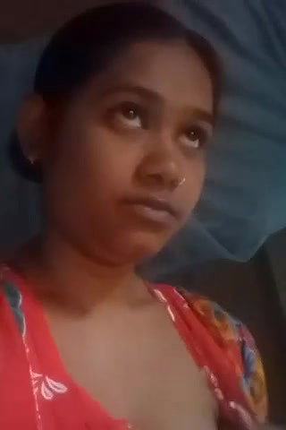 Desi Girl Showing Her Boobs and Pussy