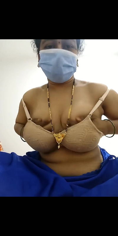 Boobs showing morning video call