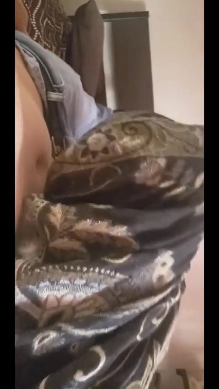 Paki Bhabhi sex show MMS video