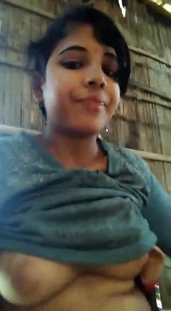 Beautiful sexy Dehati girl showing her boobs on cam