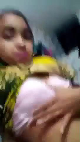 Desi girl showing