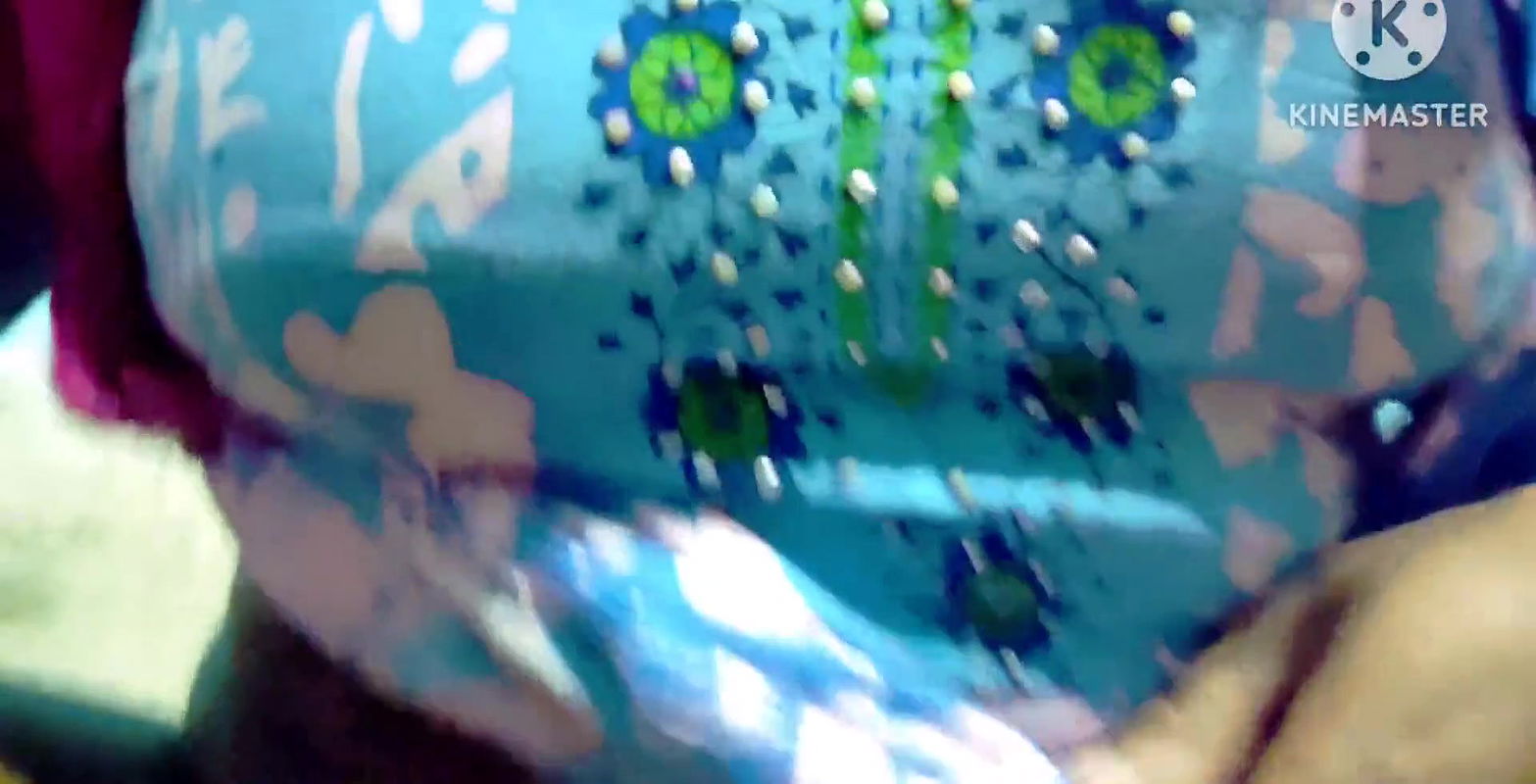 Ghar me shali ko ekela dekh kar unke chut par Mera Lund ka pani nikal die