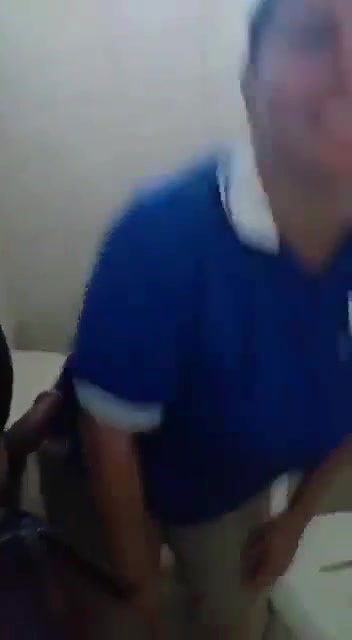 chubby gori ladki ko choda lund chusake